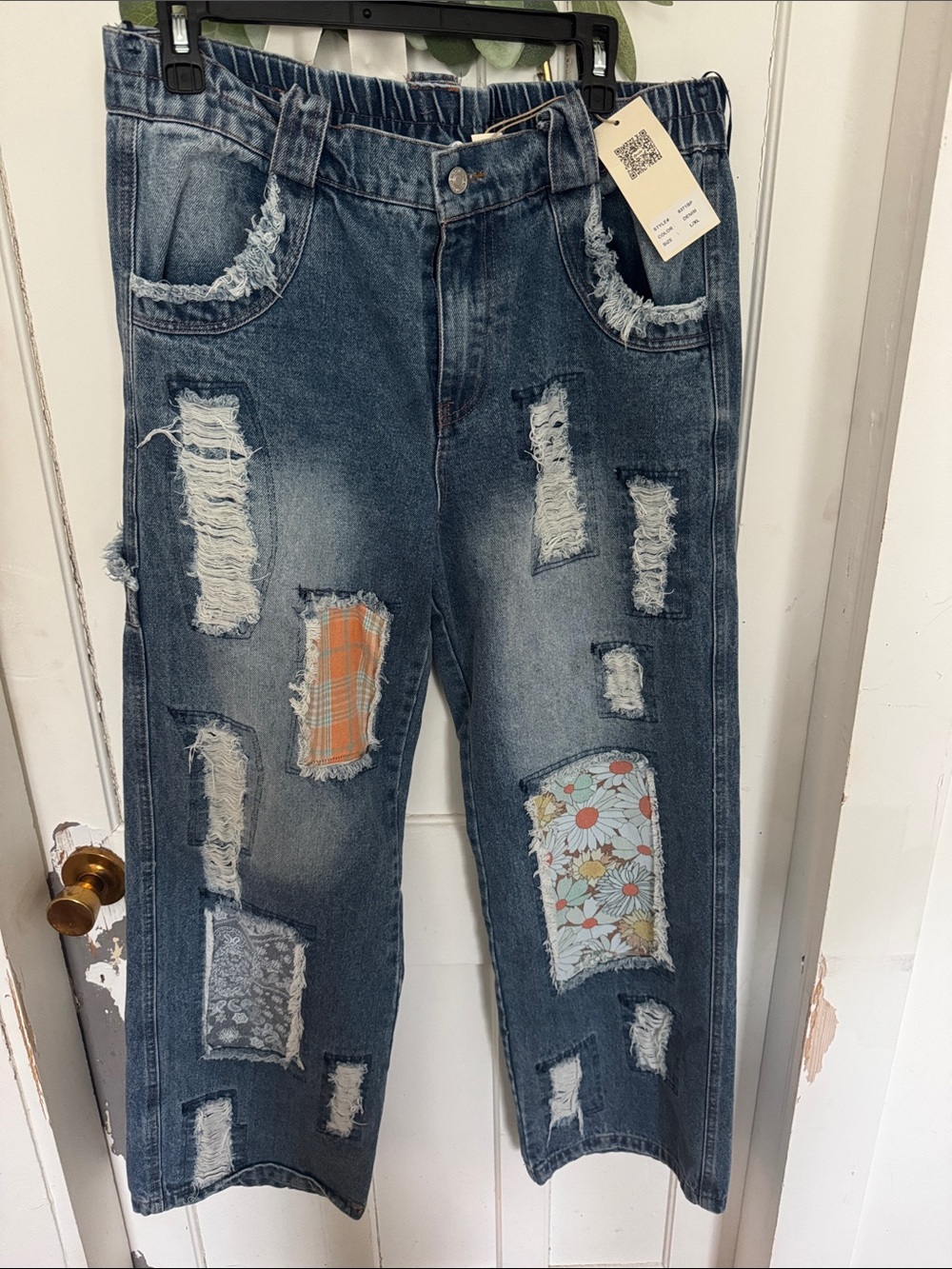 Women’s Blue Distressed Cropped Patchwork Jeans